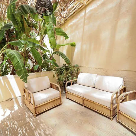 Traditional Maltese Townhouse With Backyard Garden And Seafront Location בית נופש מרססקלה