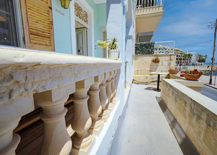 Traditional Maltese Townhouse With Backyard Garden And Seafront Location Дом отдыха *