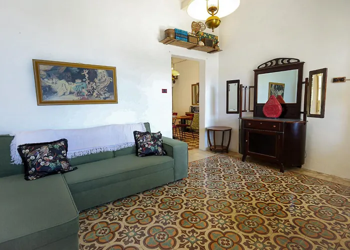 Дом отдыха Traditional Maltese Townhouse With Backyard Garden And Seafront Location *